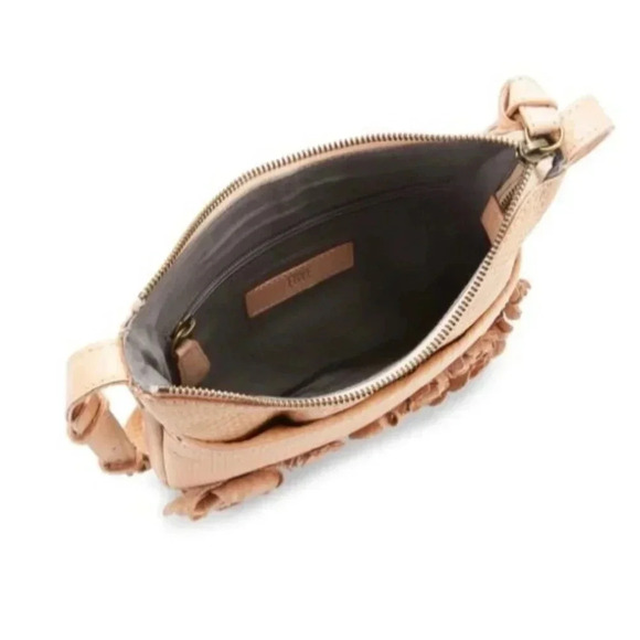 Frye Floral Snake-Textured Crossbody Bag One Size Natural Color Leather NWT - Picture 3 of 9